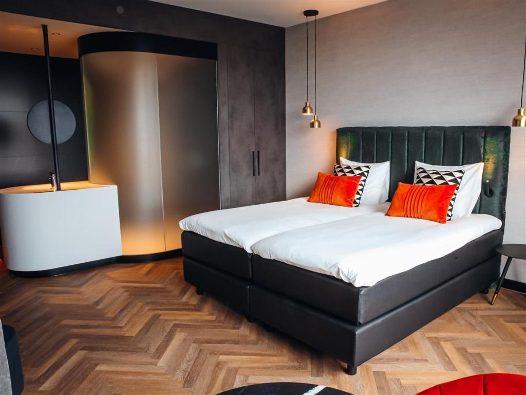 Van Der Valk Hotel Schiedam Bagian luar foto