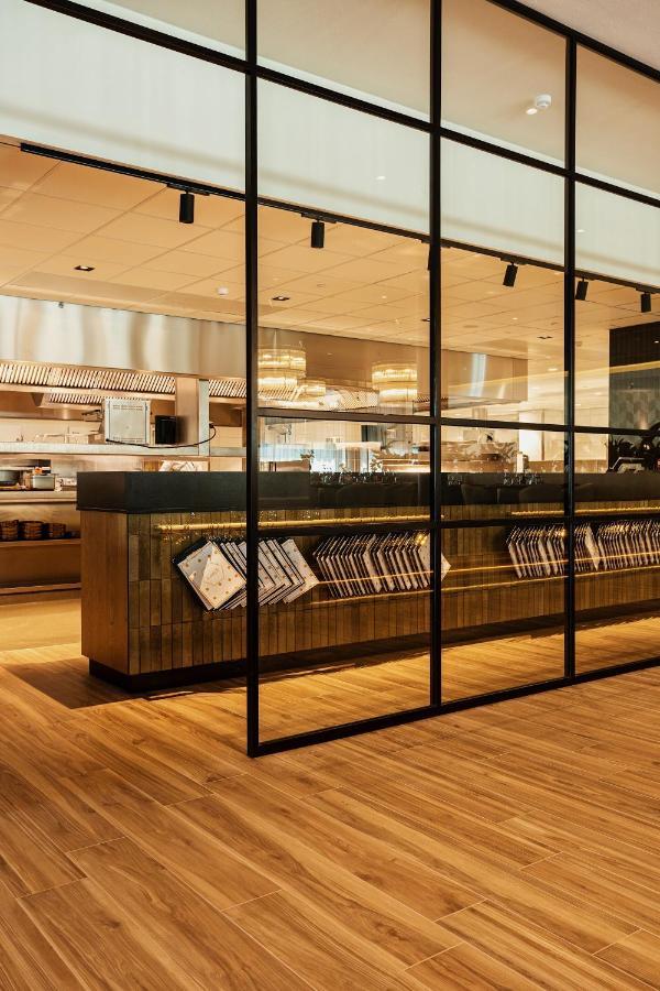 Van Der Valk Hotel Schiedam Bagian luar foto