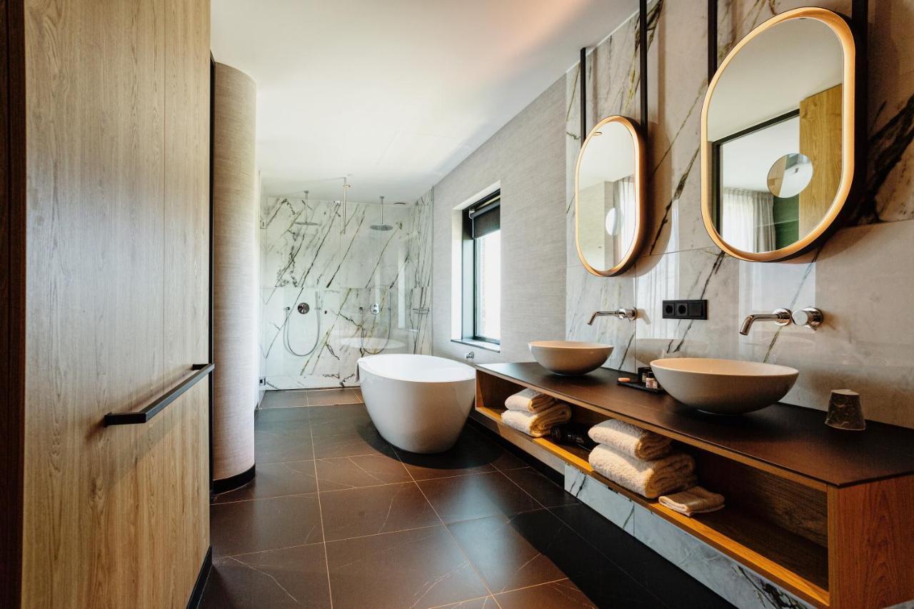 Van Der Valk Hotel Schiedam Bagian luar foto